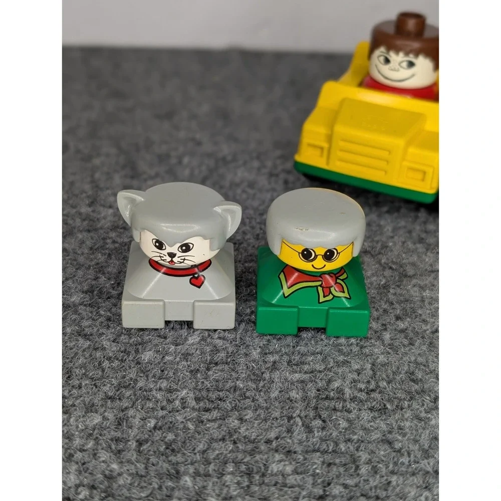 LEGO DUPLO Vintage Lot of 10 Little People Figures Square Base And ‎ 3 Vehicles
